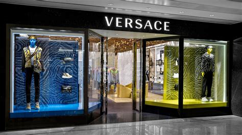 versace negozi o rimini|Negozi di abbigliamento Versace nella città di Rimini.